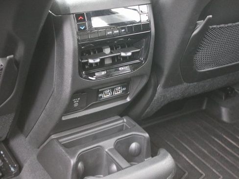 Used 2025 Jeep Grand Cherokee L Altitude image 23