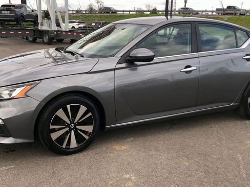Used 2022 Nissan Altima 2.5 SV image 3