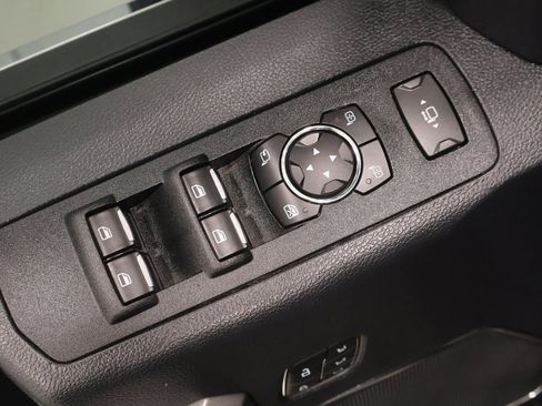 Certified 2022 Ford F250 Platinum w/ FX4 Off-Road Package image 12