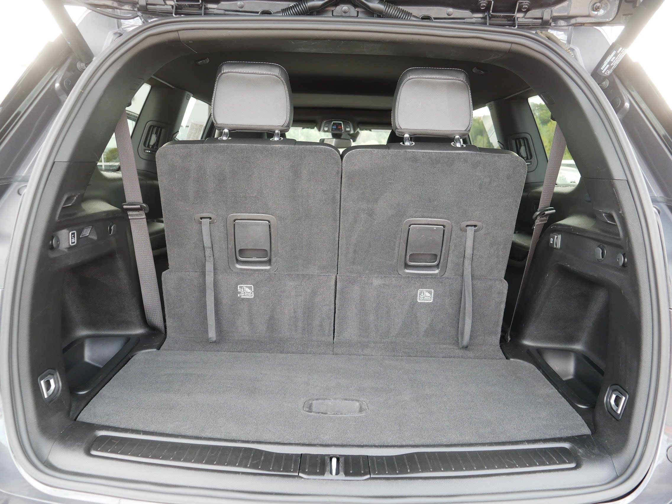 Used 2023 Jeep Grand Cherokee L Laredo AWD/4WD image 18