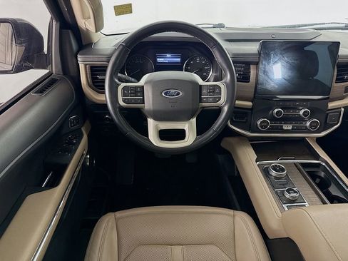 Used 2022 Ford Expedition Limited image 26
