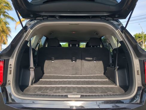 Used 2024 Kia Sorento LX image 13