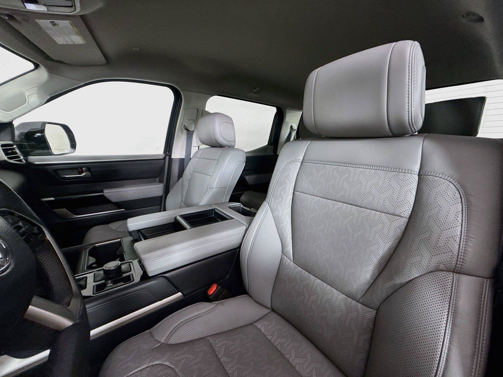 Used 2024 Toyota Tundra Limited AWD/4WD image 3