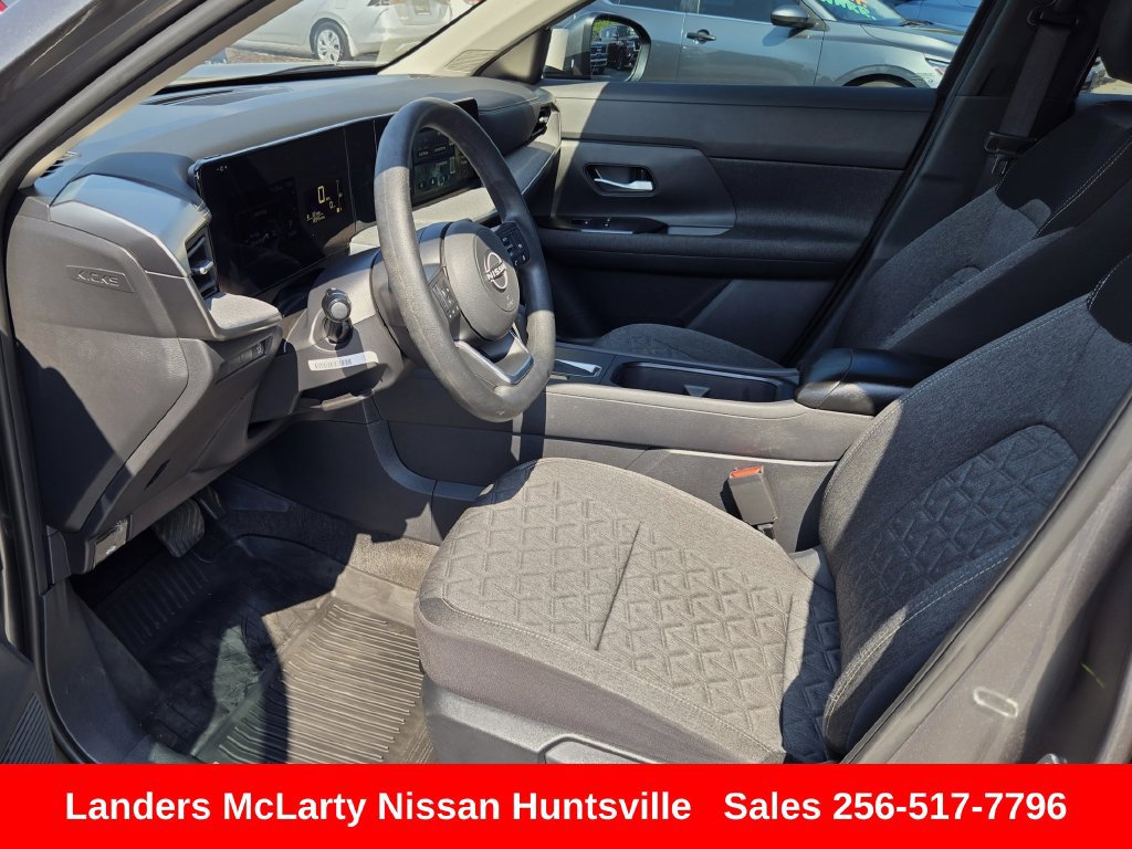 Used 2025 Nissan Kicks SV FWD image 17