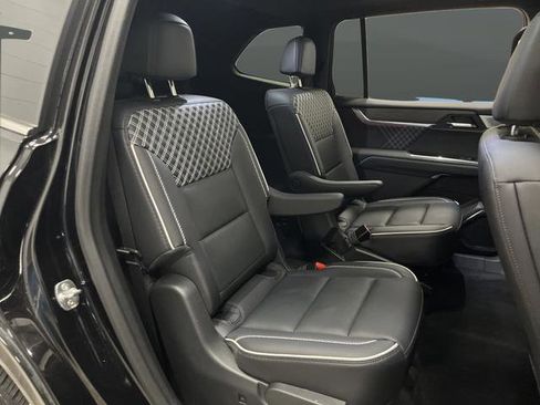 Used 2024 GMC Acadia Denali w/ Super Cruise Package image 33