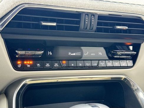 Certified 2025 MAZDA CX-90 3.3 Turbo S w/ Premium Plus image 18