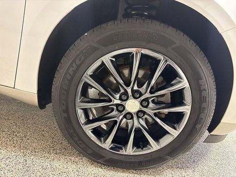 Used 2018 Buick Enclave Premium image 33