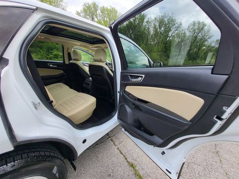 Used 2016 Ford Edge SEL w/ Equipment Group 201A AWD/4WD image 24