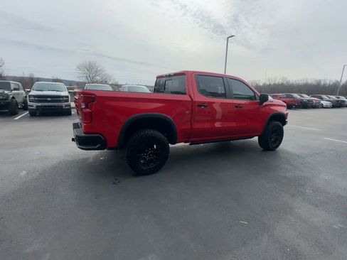 Used 2025 Chevrolet Silverado 1500 ZR2 w/ Technology Package image 2