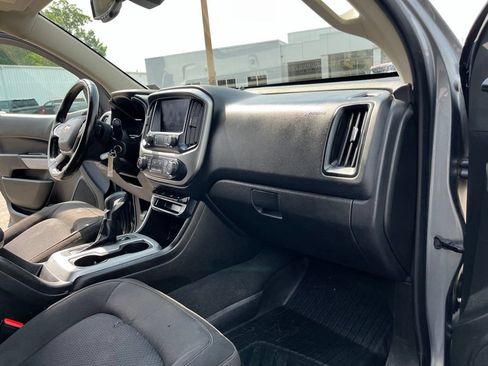 Used 2022 Chevrolet Colorado LT w/ LT Convenience Package AWD/4WD image 28