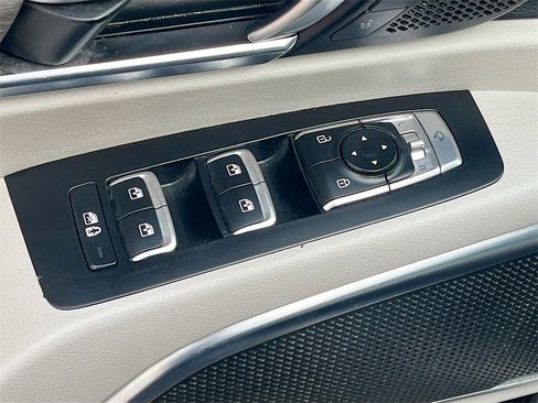 Used 2022 Kia Telluride SX w/ SX Prestige Package image 18