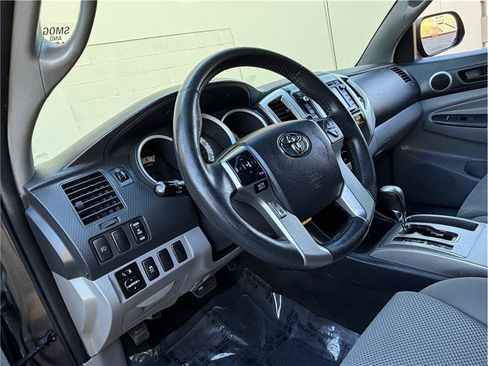 Used 2015 Toyota Tacoma PreRunner w/ TRD Sport Package RWD image 16