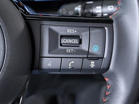 Certified 2025 Nissan Kicks SR image 17