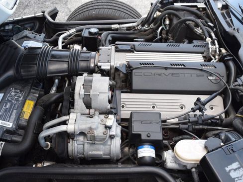 Used 1992 Chevrolet Corvette Coupe image 74