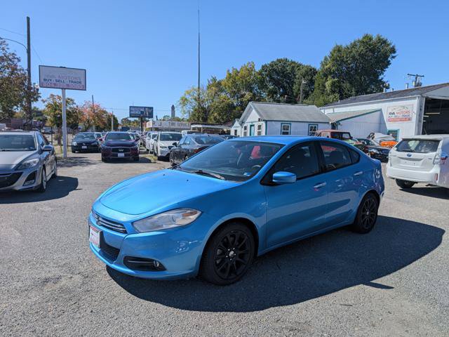 Used 2016 Dodge Dart SXT Sport w/ Chrome Package FWD image 2