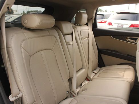 Used 2019 Lincoln Nautilus Reserve w/ Ultimate Package AWD/4WD image 22