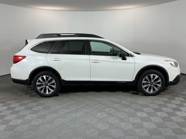 Used 2016 Subaru Outback 2.5i Limited AWD/4WD image 4