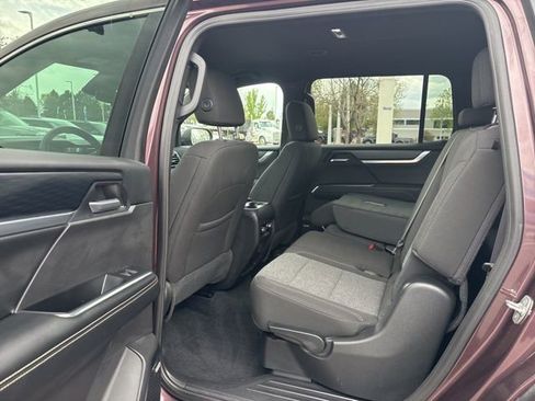 Certified 2025 GMC Acadia Elevation AWD/4WD image 14