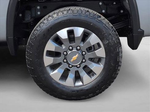 Used 2024 Chevrolet Silverado 2500 Custom w/ Custom Value Package AWD/4WD image 28