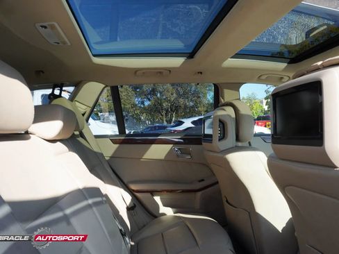 Used 2011 Mercedes-Benz E 350 4MATIC Wagon image 40