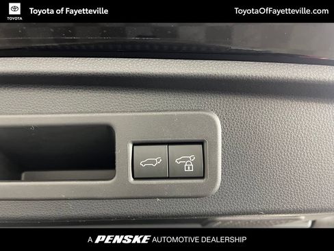 Used 2026 Toyota 4Runner Limited AWD/4WD image 12
