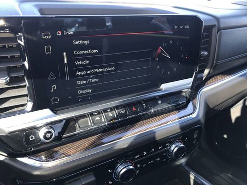 Used 2023 GMC Sierra 1500 Elevation image 16