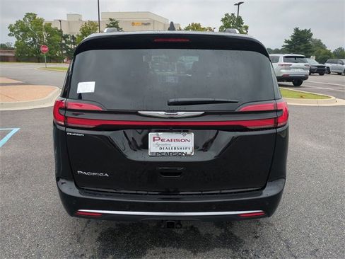 New 2026 Chrysler Pacifica Pinnacle w/ Trailer Tow Group image 5