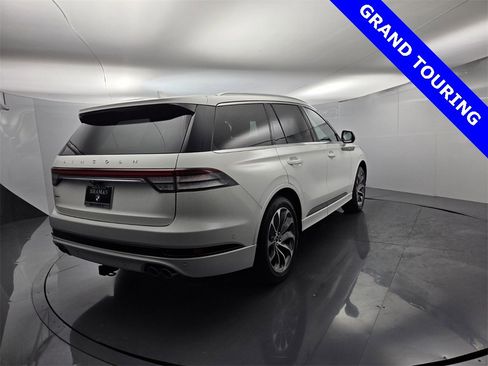 Used 2021 Lincoln Aviator Grand Touring w/ Elements Package Plus image 14