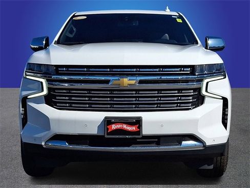 Used 2024 Chevrolet Suburban Premier image 2