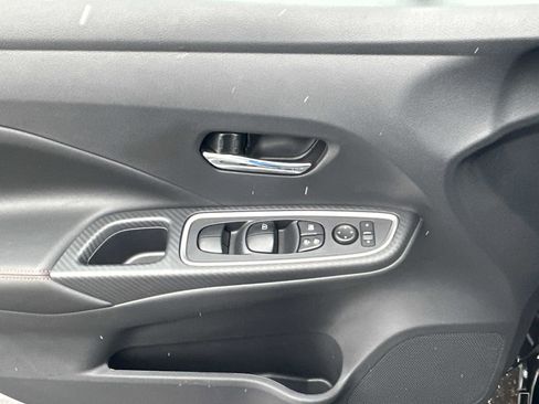 New 2025 Nissan Versa SR w/ Trunk Package image 20