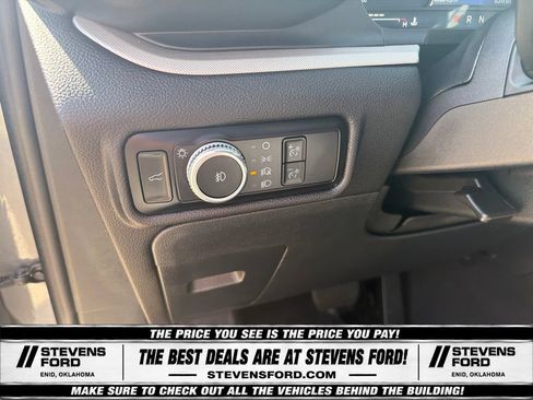 Used 2023 Ford Explorer XLT w/ Equipment Group 202A AWD/4WD image 22