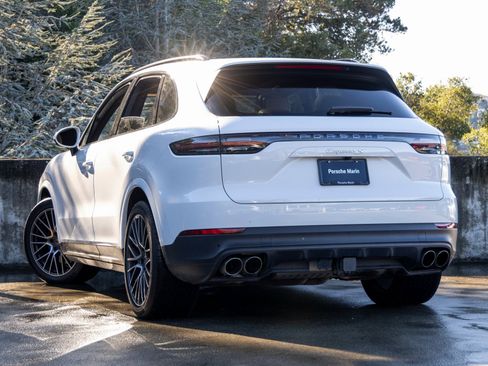 Certified 2023 Porsche Cayenne S image 3