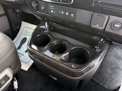 Used 2023 Chevrolet Express 2500 Extended RWD image 26