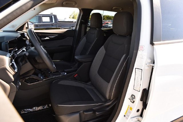 Used 2025 Chevrolet TrailBlazer LT AWD/4WD image 18