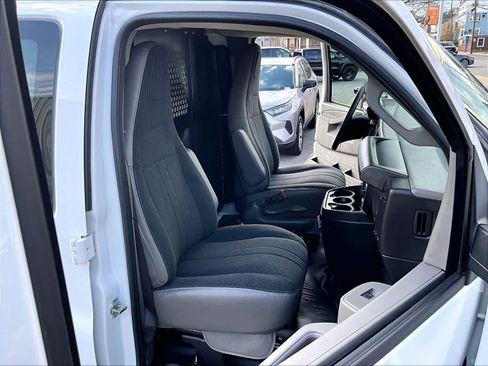 Used 2024 Chevrolet Express 2500 w/ Driver Convenience Package image 11