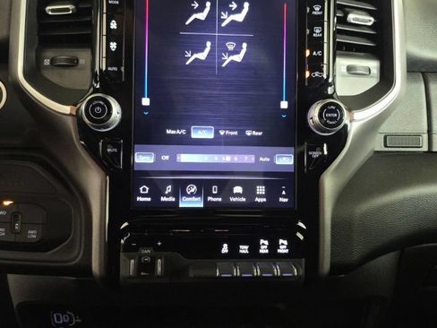 Certified 2026 RAM 2500 Big Horn AWD/4WD image 19
