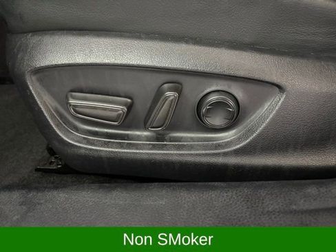 Used 2024 Toyota Camry SE image 9