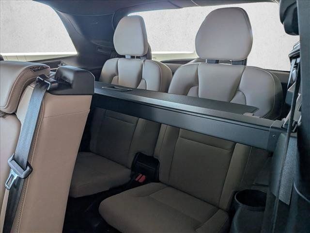New 2026 Volvo XC90 T8 Plus w/ Protection Package AWD/4WD image 18