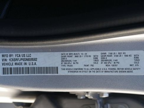 Used 2025 RAM 1500 Laramie w/ Night Edition AWD/4WD image 34