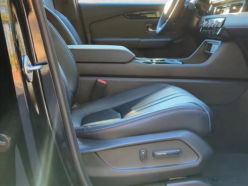New 2025 Honda Pilot TrailSport image 19