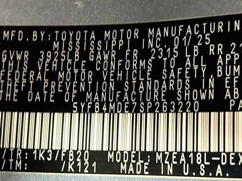 Certified 2025 Toyota Corolla LE FWD image 27