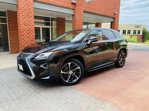Used 2016 Lexus RX 450h AWD w/ Luxury Package image 3