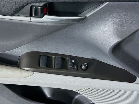 Certified 2023 Toyota Camry SE FWD image 14