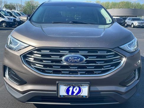 Used 2019 Ford Edge Titanium FWD image 9