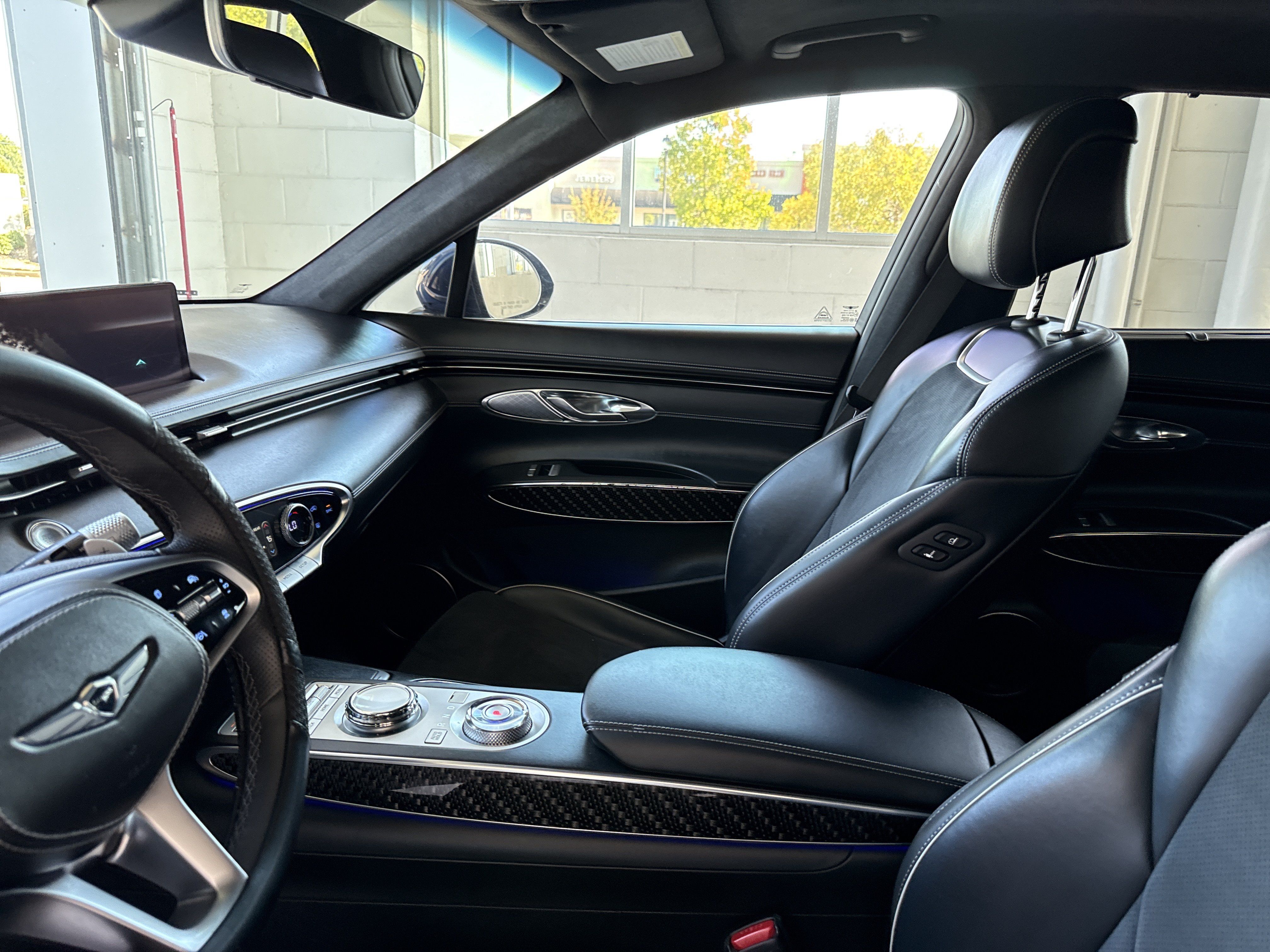Used 2022 Genesis GV70 3.5T Sport w/ Sport Prestige Package AWD/4WD image 20