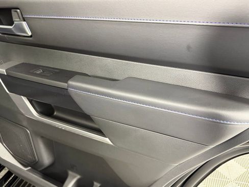 Used 2025 Toyota Sequoia Platinum image 31