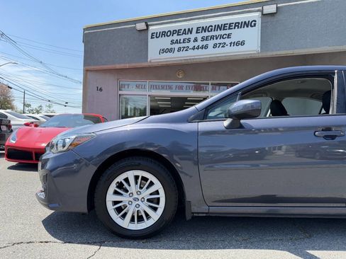 Used 2017 Subaru Impreza 2.0i Premium AWD/4WD image 9