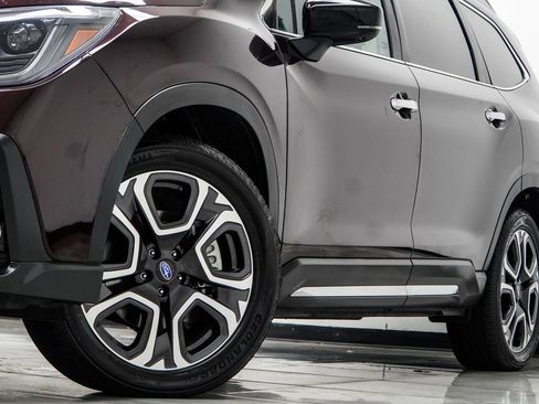 Used 2024 Subaru Ascent Touring AWD/4WD image 2