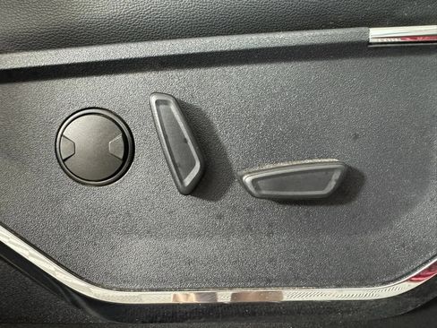 Used 2022 Ford F150 Lariat AWD/4WD image 35