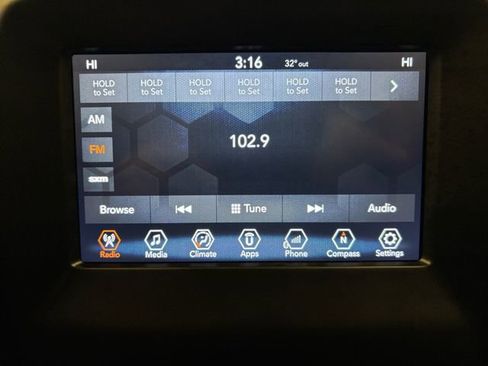 Used 2018 Jeep Compass Sport w/ Tech Group image 18